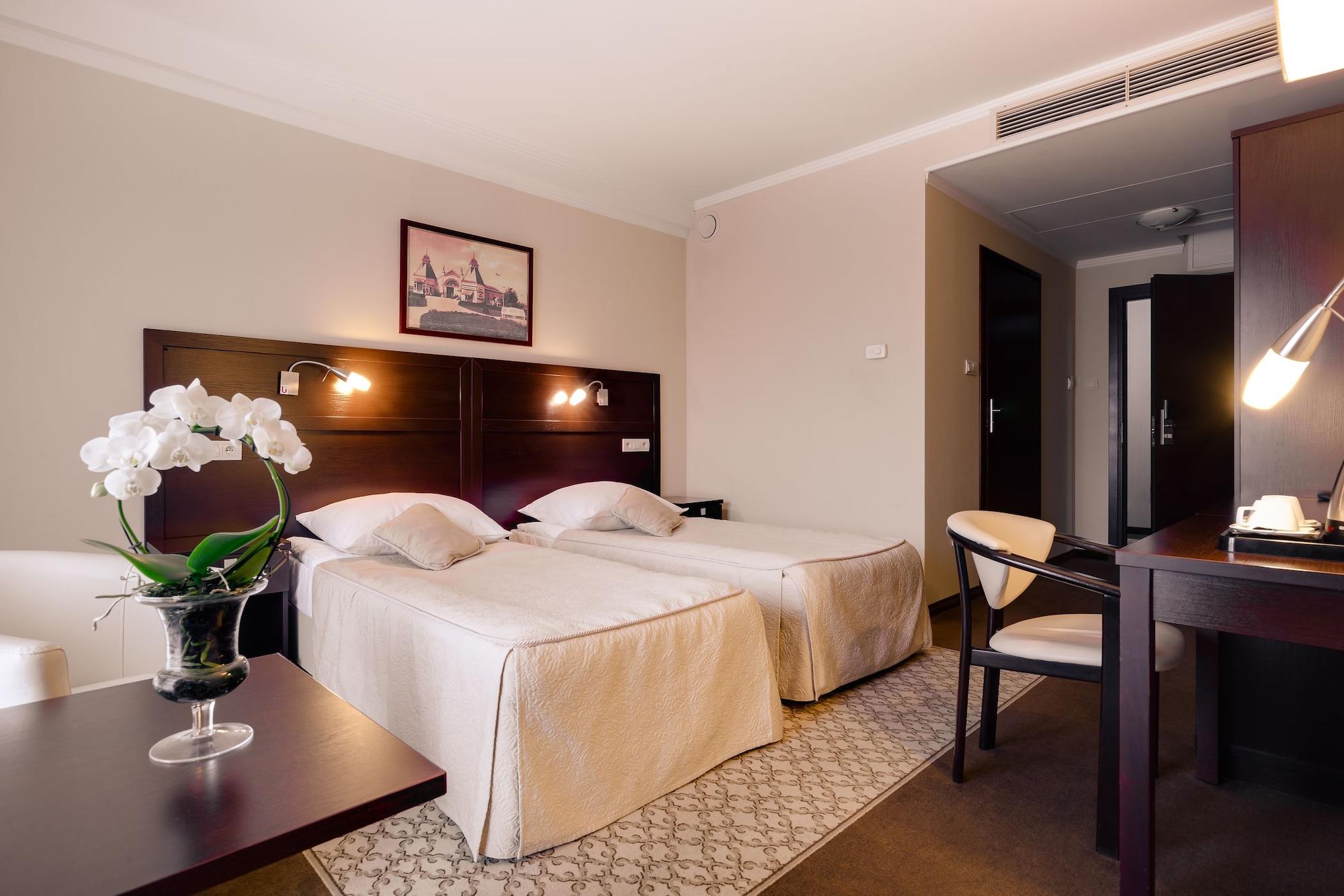 Hotel Aurora Family & Spa Misdroy Exterior foto